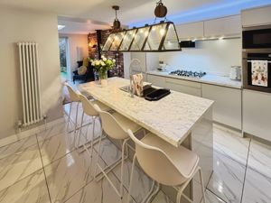 Kitchen- click for photo gallery